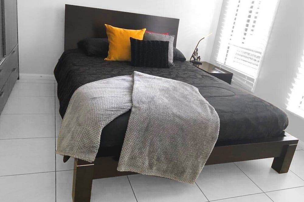 Photo of Bedroom in Highland Park