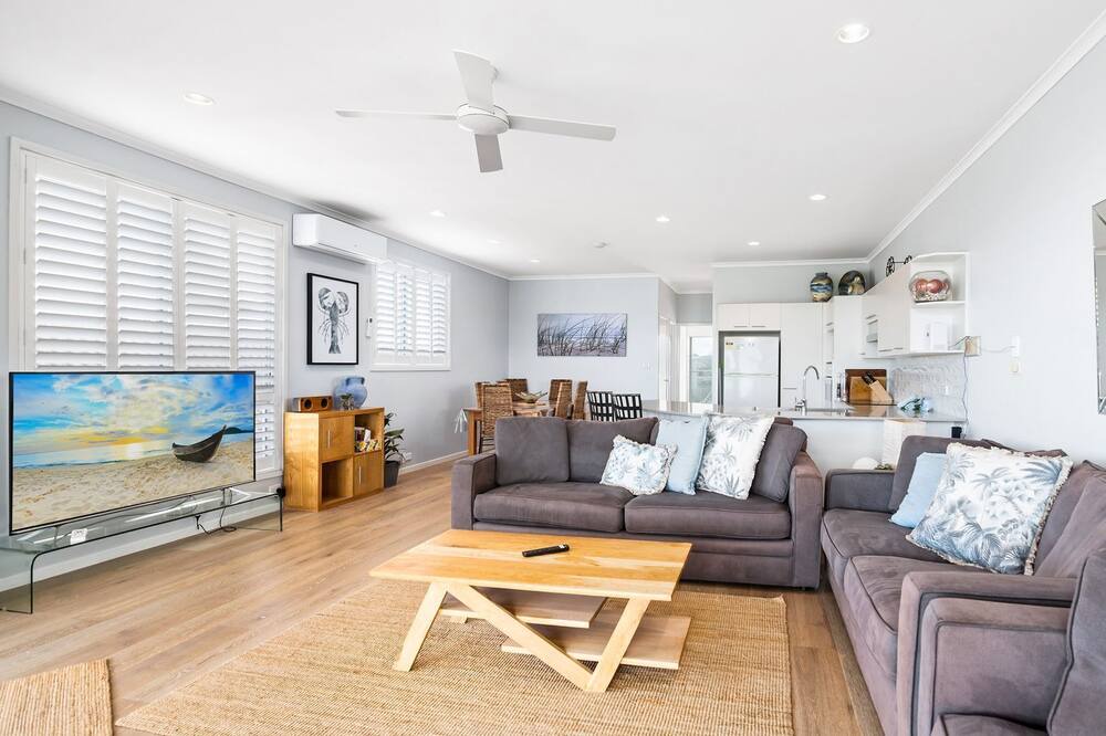 Photo of Livingroom in Anna Bay