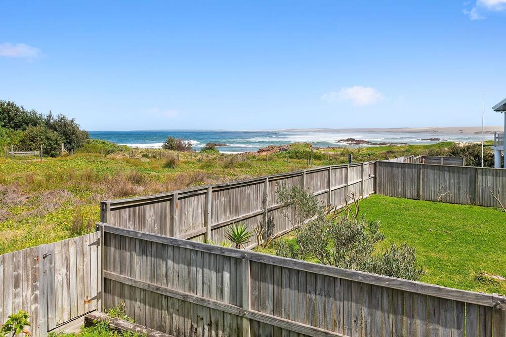 Photo of Patio Balcony in Anna Bay
