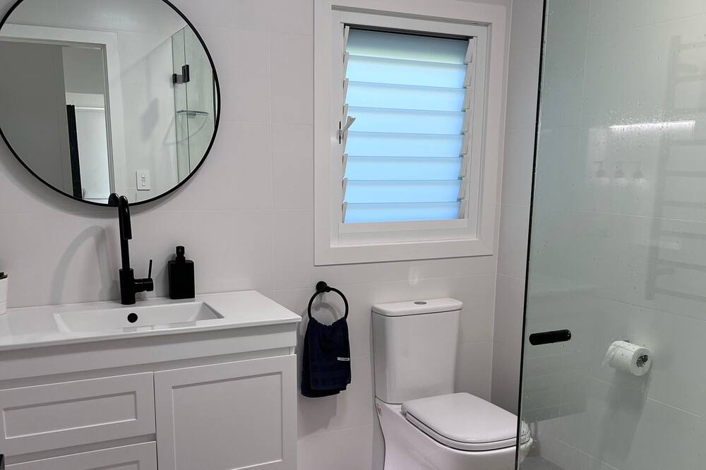 Photo of Bathroom in Bateau Bay