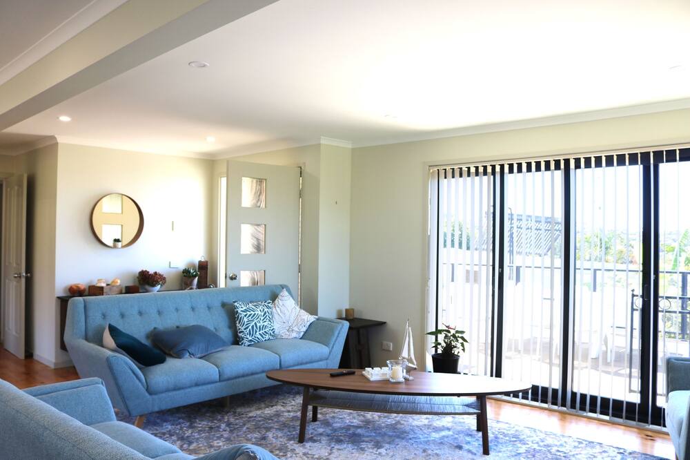 Photo of Livingroom in Tura Beach