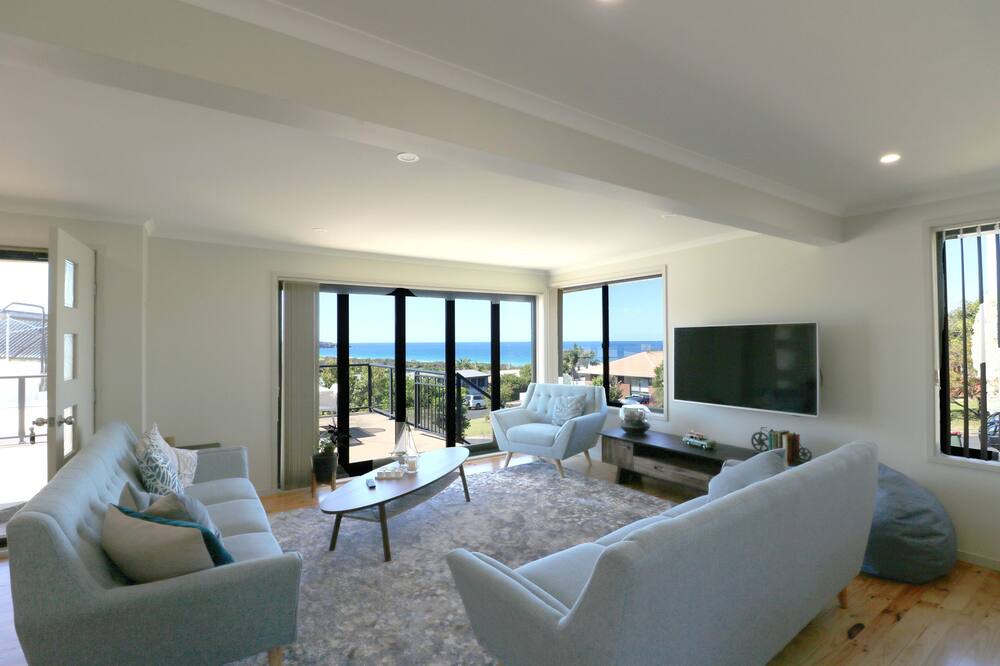 Photo of Livingroom in Tura Beach