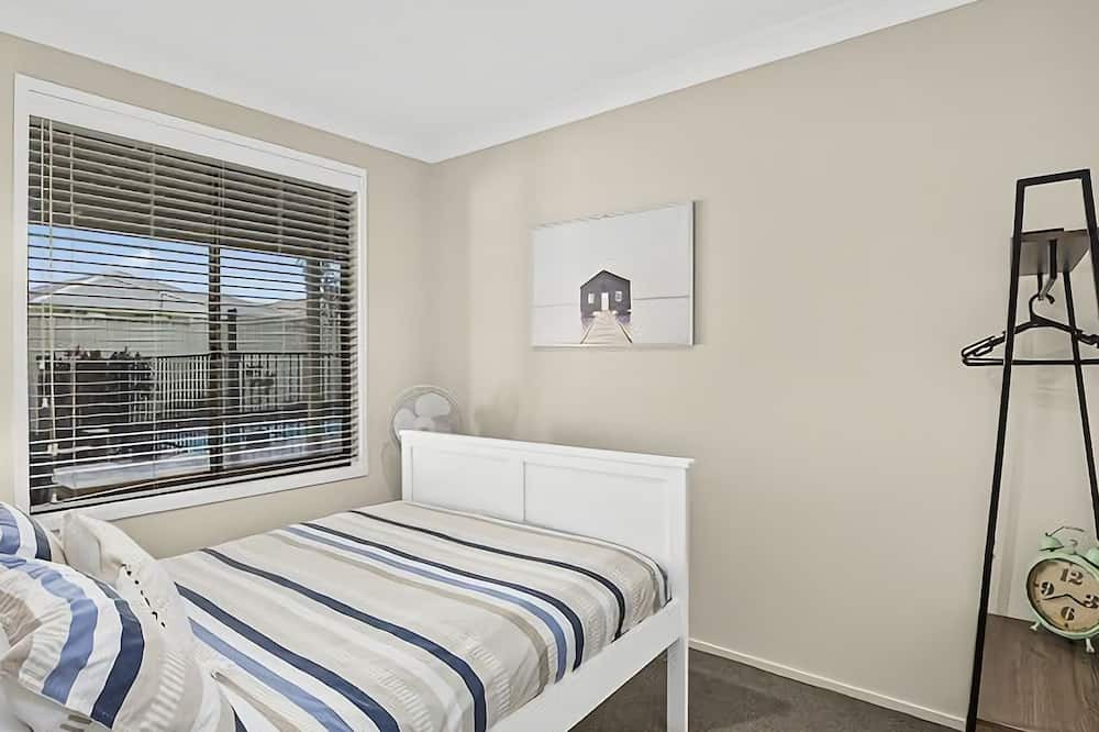 Photo of Bedroom in Emerald Beach