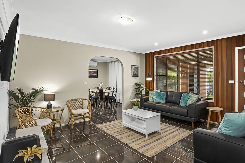 Photo of Livingroom in Emerald Beach