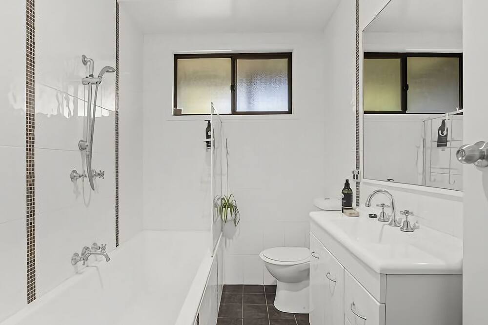 Photo of Bathroom in Emerald Beach