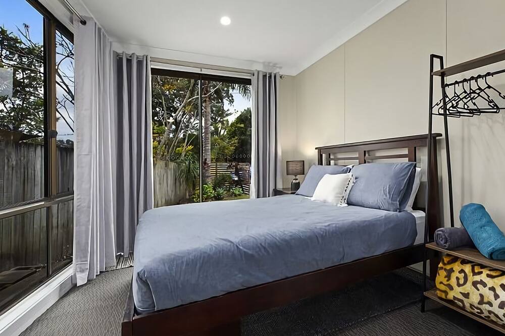 Photo of Bedroom in Emerald Beach