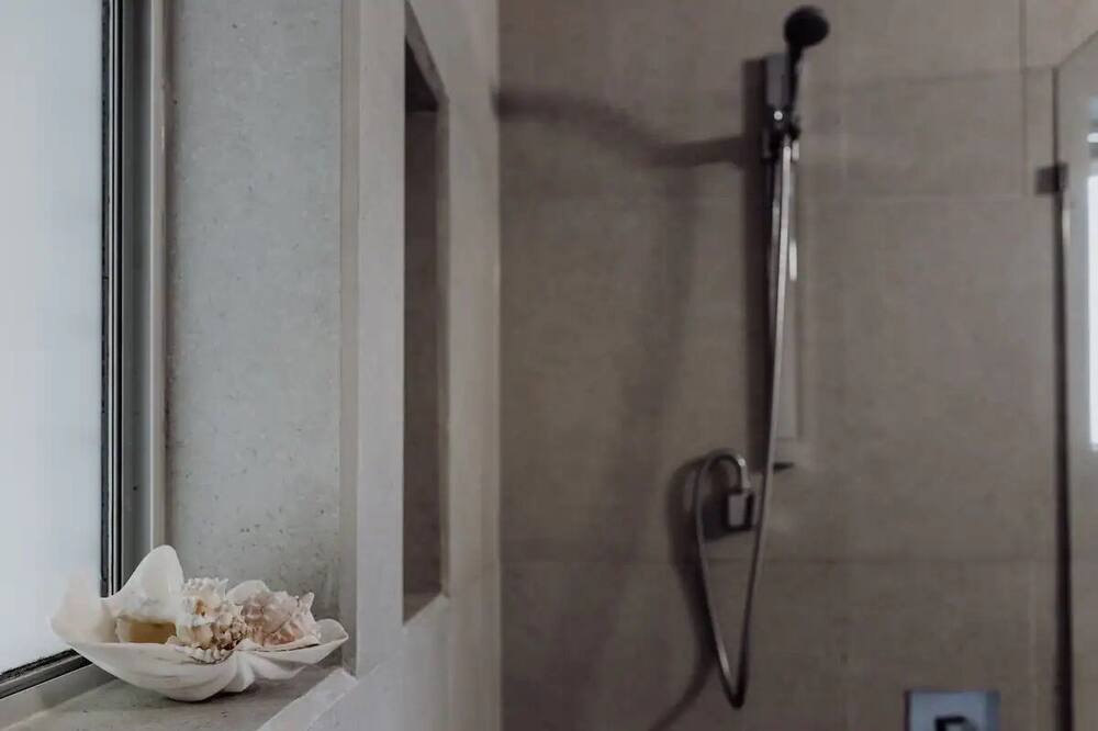 Photo of Bathroom in Bicheno