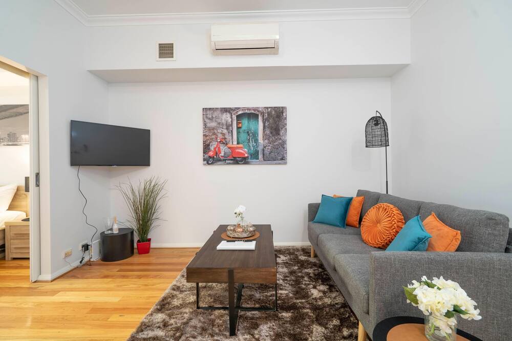 Photo of Livingroom in Northbridge