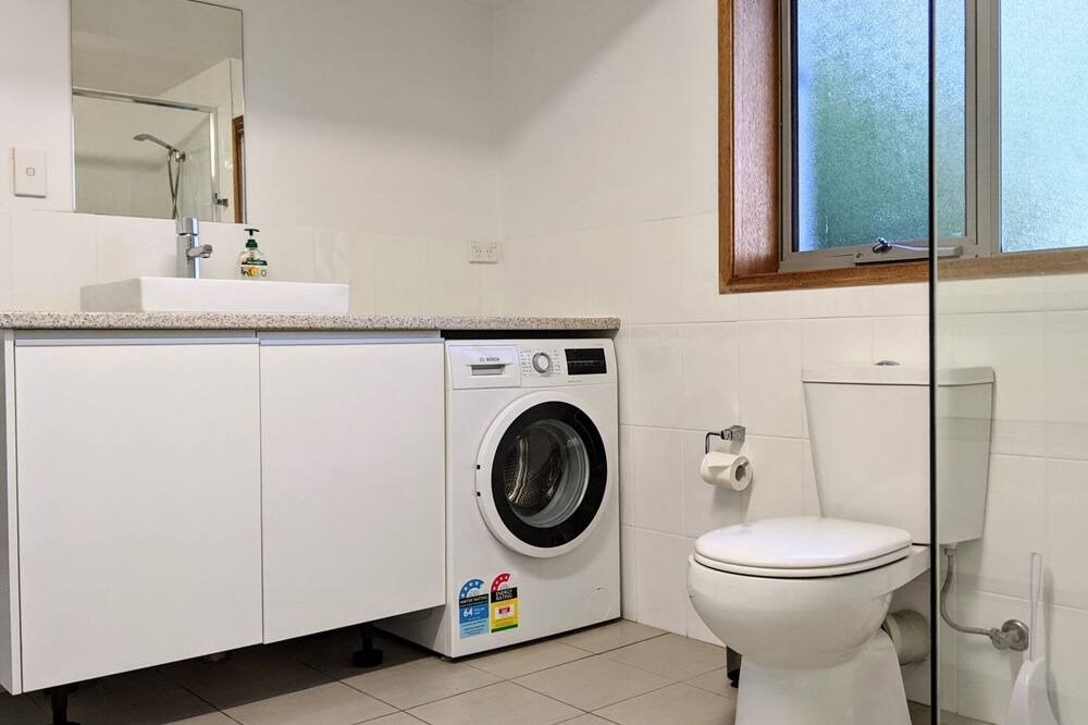 Photo of Bathroom in Lake Conjola