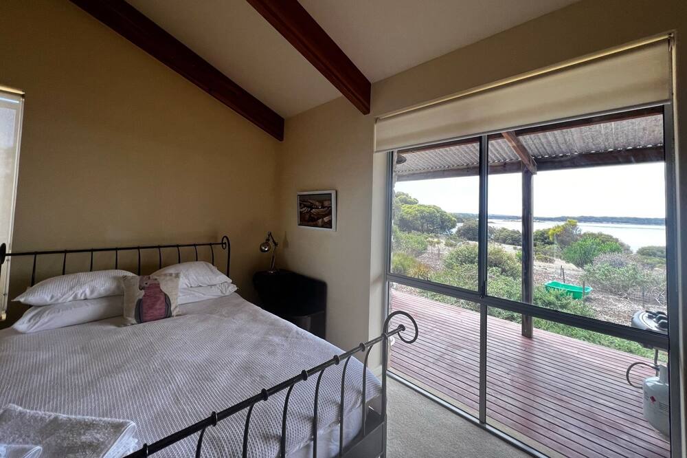 Photo of Bedroom in Pelican Lagoon