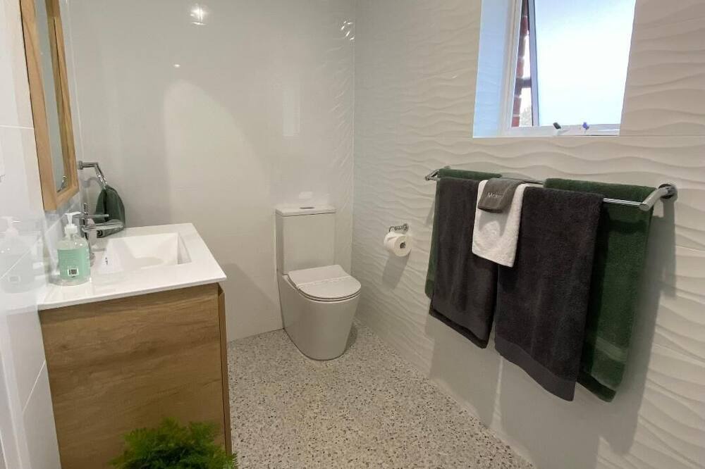 Photo of Bathroom in Flagstaff Hill