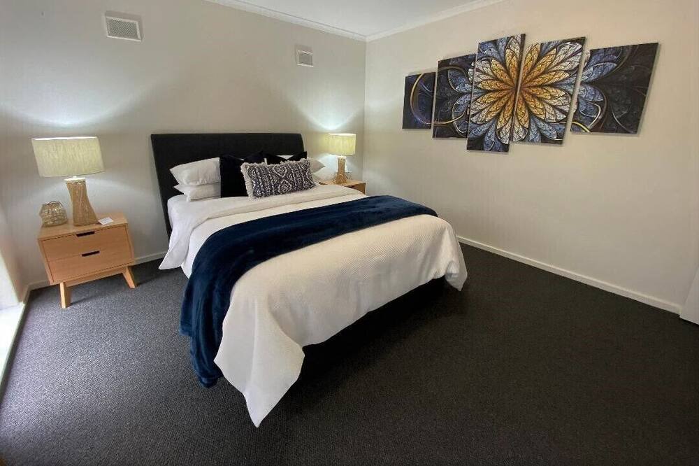 Photo of Bedroom in Flagstaff Hill
