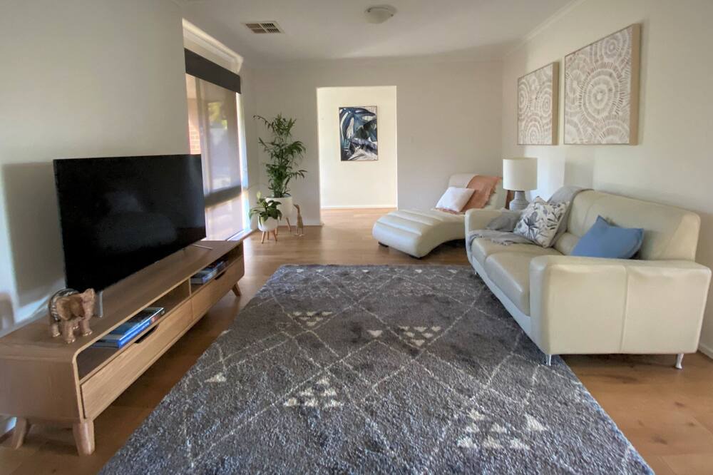 Photo of Livingroom in Flagstaff Hill