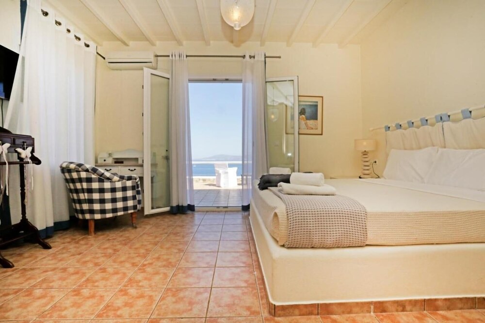 Photo of Bedroom in Ornos