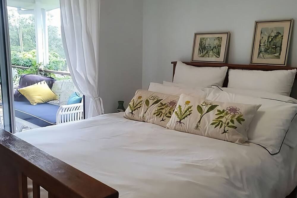 Photo of Bedroom in Tomakin