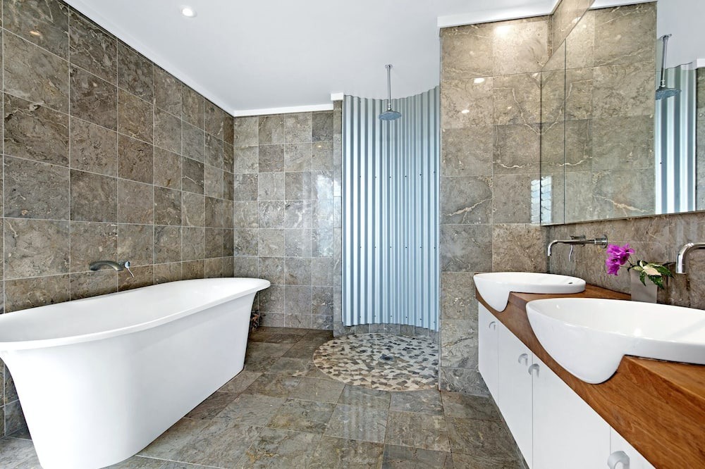 Photo of Bathroom in Currumbin