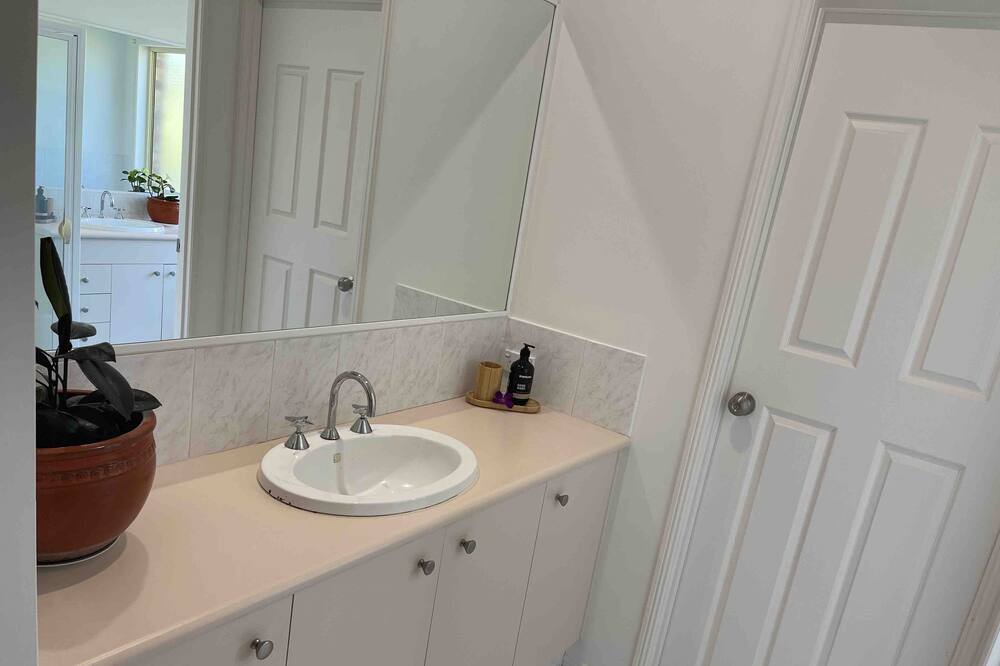 Photo of Bathroom in Suffolk Park