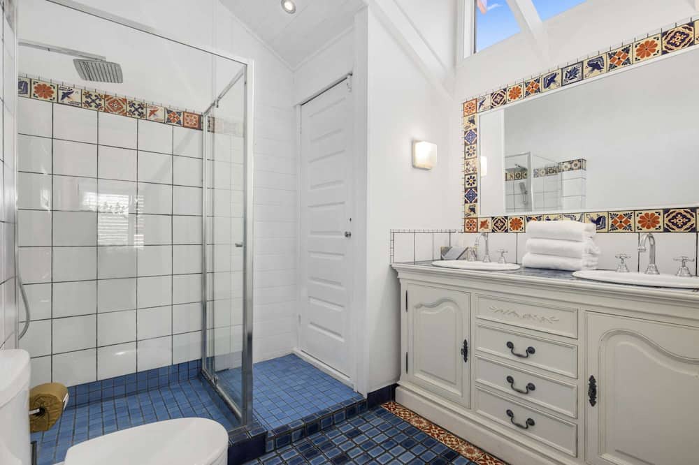 Photo of Bathroom in Korora