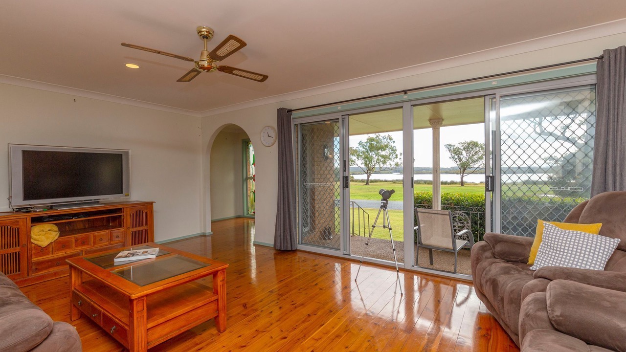 Photo of Livingroom in Hawks Nest