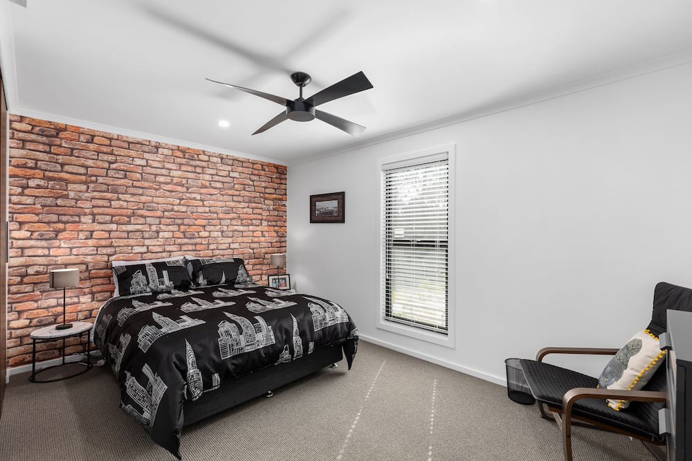 Photo of Bedroom in Yahl