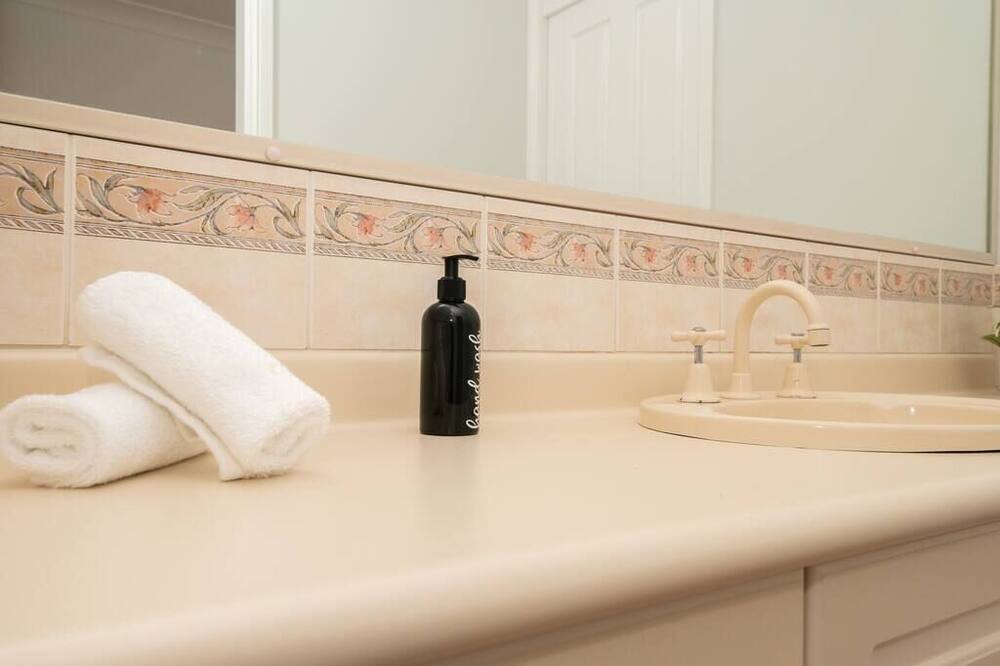 Photo of Bathroom in Orange