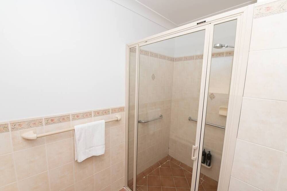 Photo of Bathroom in Orange