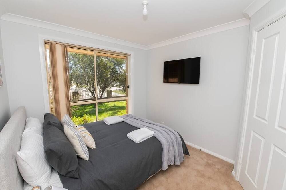 Photo of Bedroom in Orange