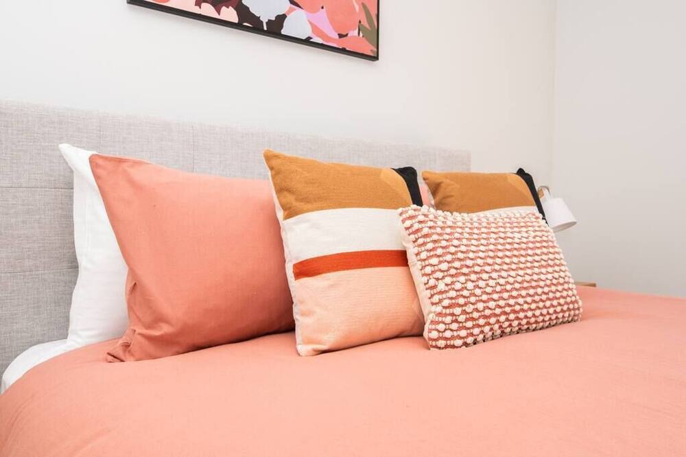 Photo of Bedroom in Orange
