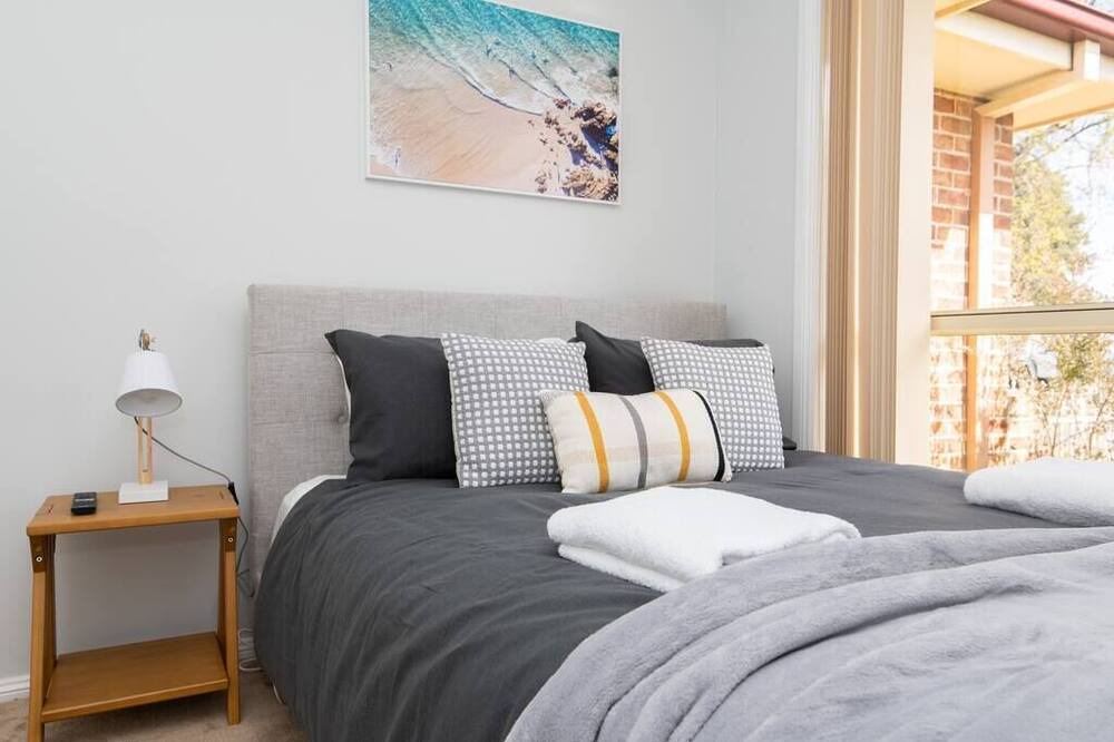 Photo of Bedroom in Orange
