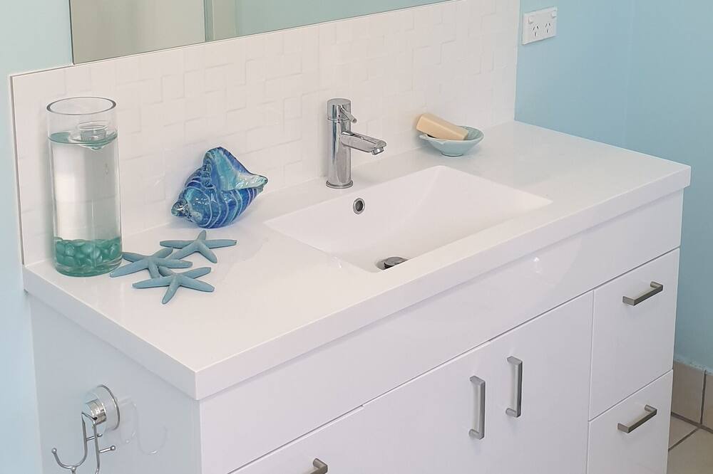 Photo of Bathroom in Kalaru
