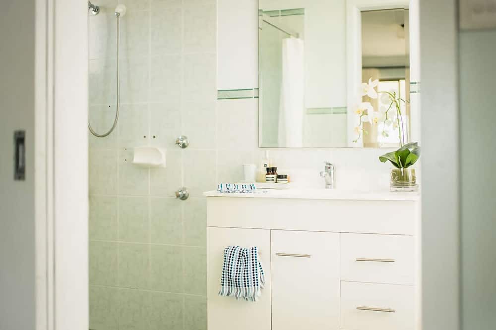 Photo of Bathroom in Dolphin Point