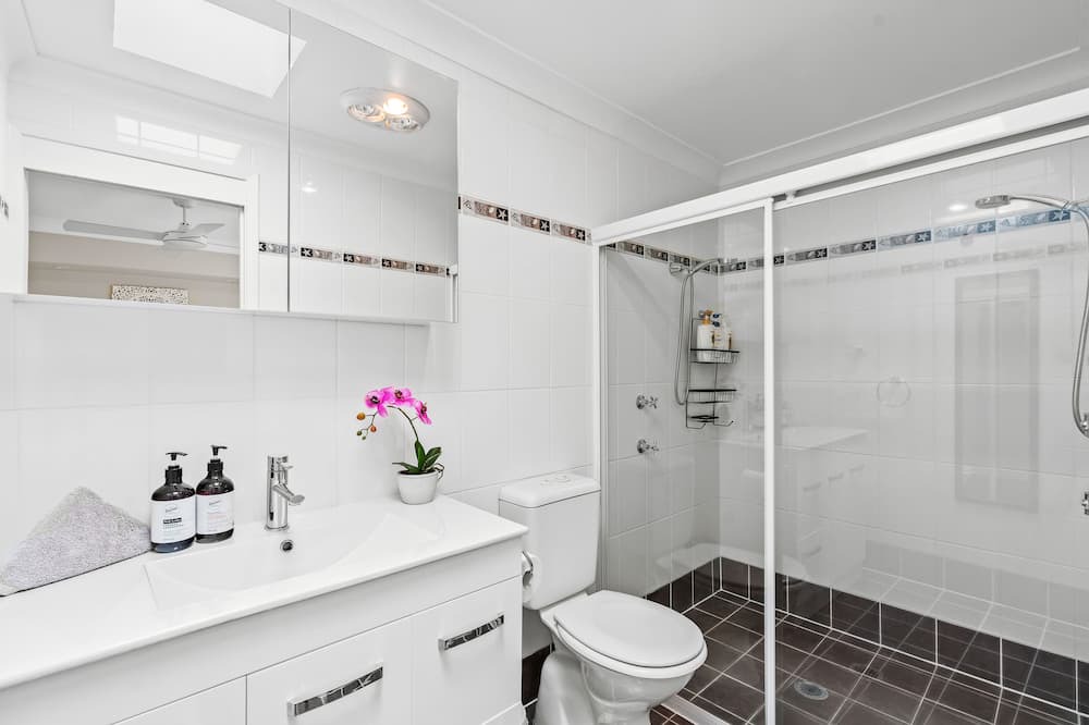 Photo of Bathroom in Lake Munmorah