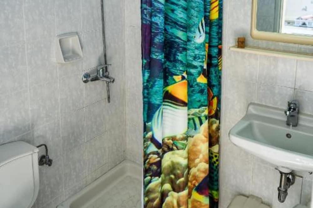 Photo of Bathroom in Asgourou