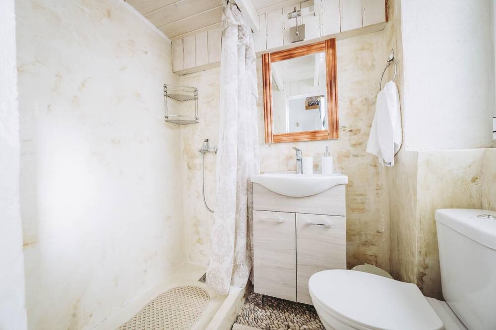 Photo of Bathroom in Koskinou