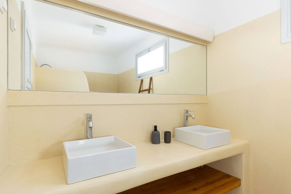 Photo of Bathroom in Mikri Vigla
