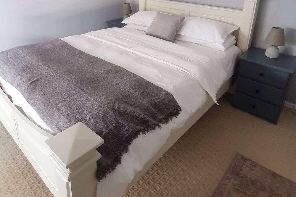 Photo of Bedroom in Aberdare