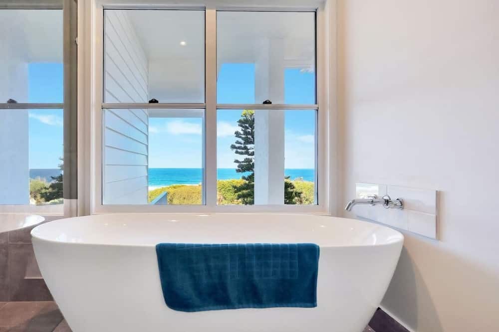 Photo of Bathroom in Sunrise Beach