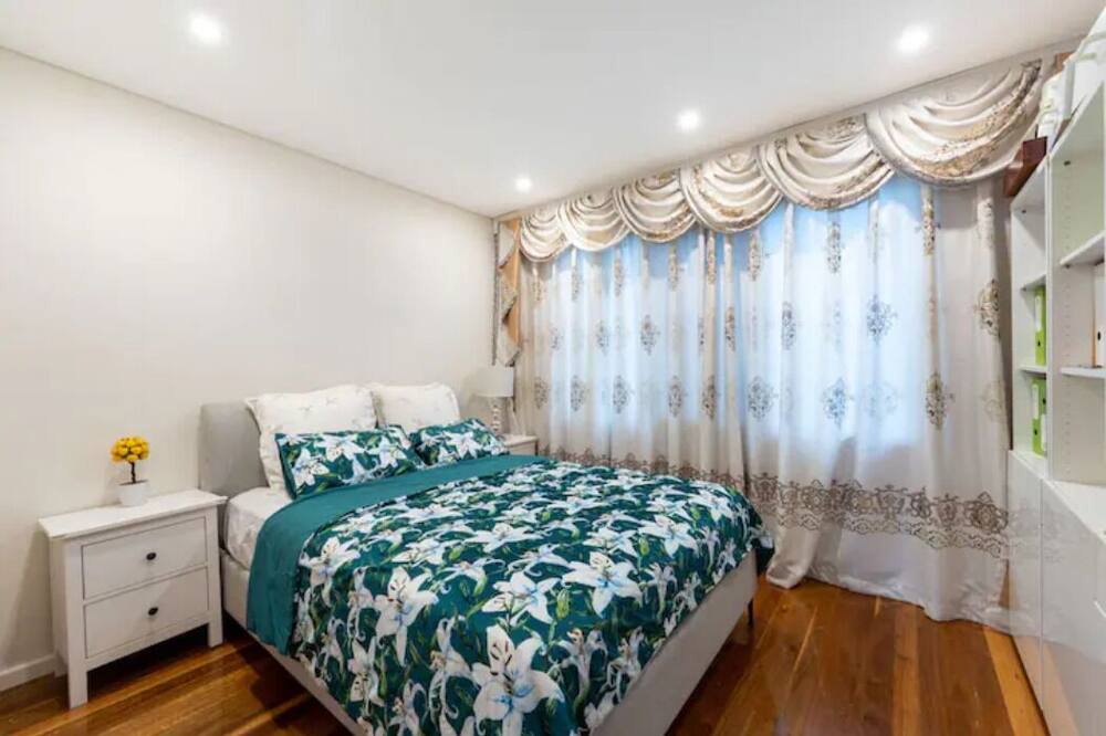 Photo of Bedroom in Sylvania Waters