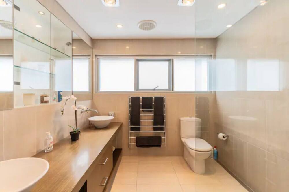 Photo of Bathroom in Sylvania Waters