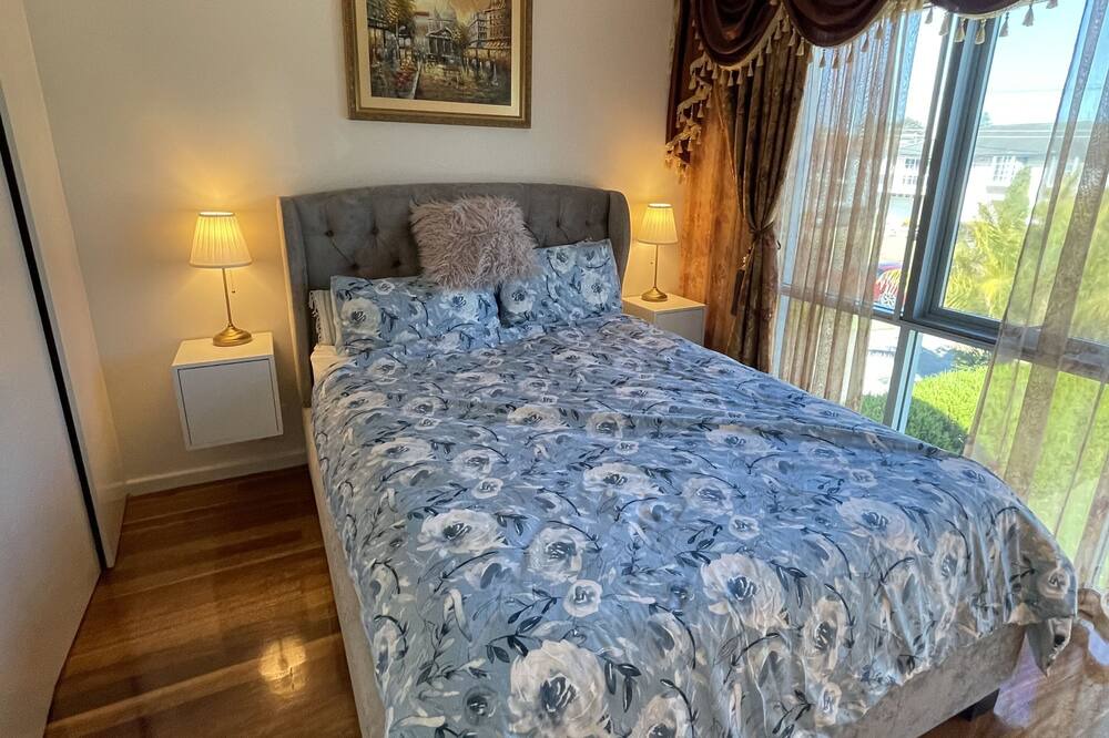 Photo of Bedroom in Sylvania Waters