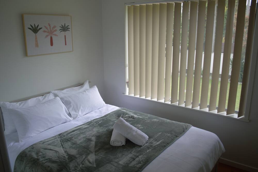 Photo of Bedroom in Bateau Bay