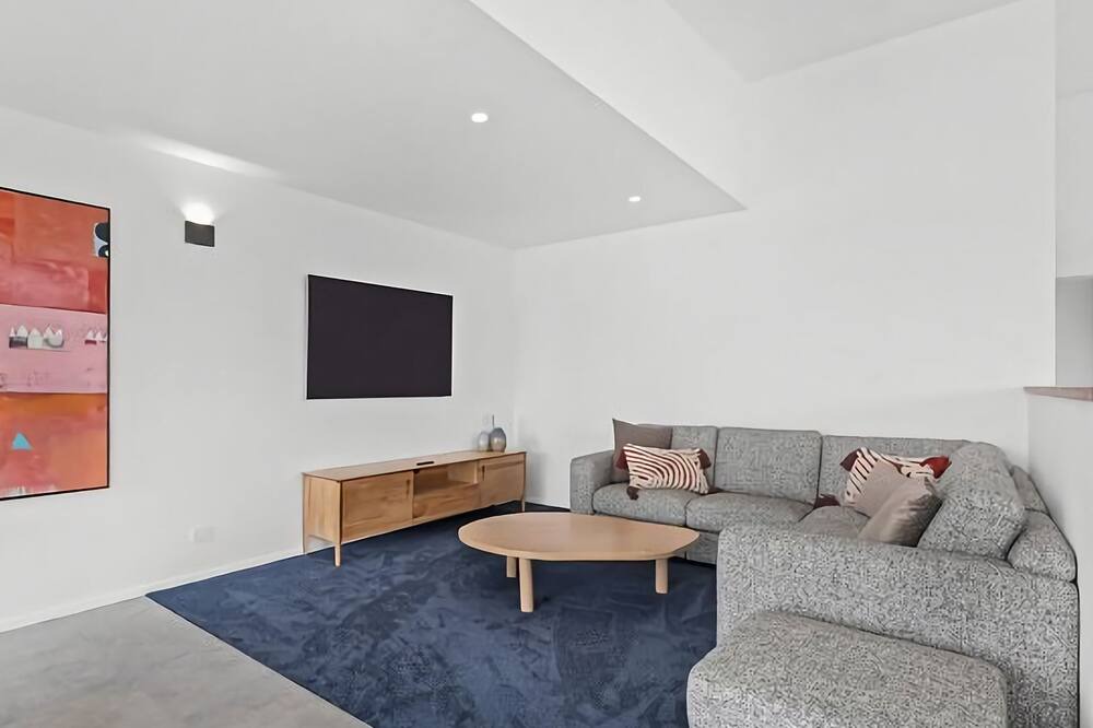 Photo of Livingroom in Denhams Beach