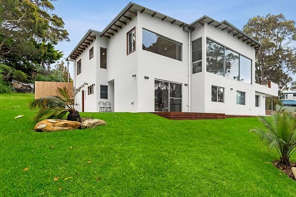 Photo of Outdoor in Denhams Beach