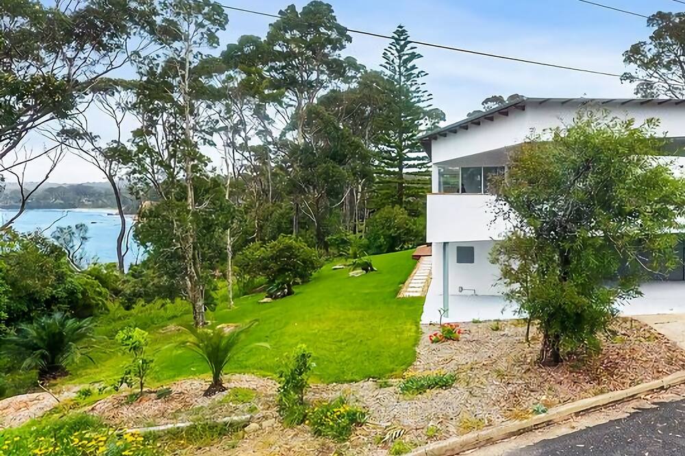 Photo of Outdoor in Denhams Beach
