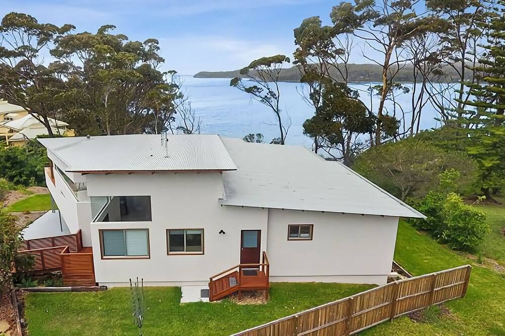 Photo of Outdoor in Denhams Beach