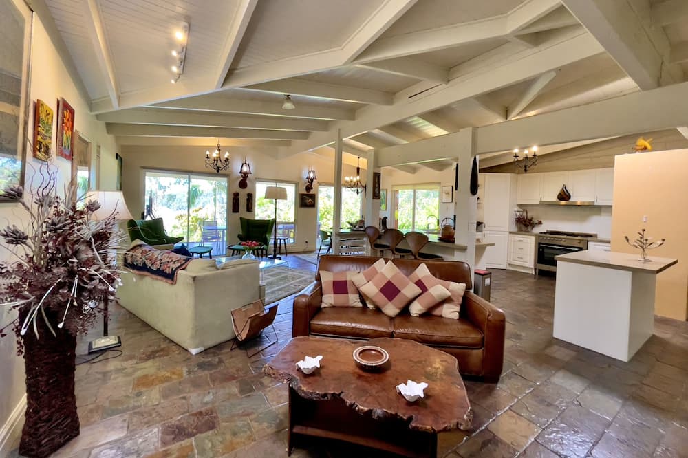 Photo of Livingroom in Maudsland
