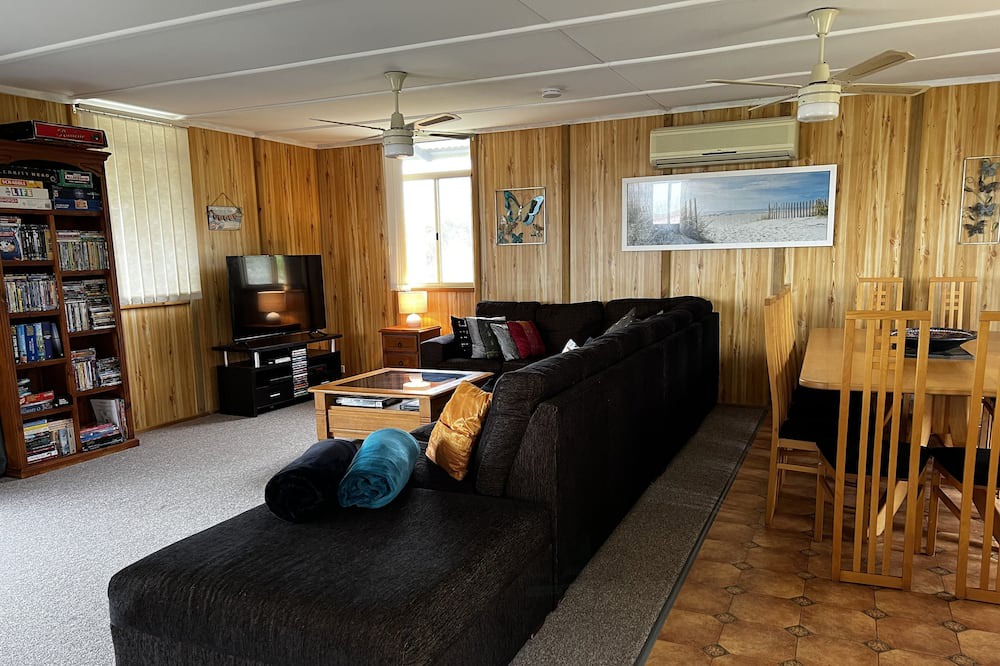 Photo of Livingroom in Preston Beach