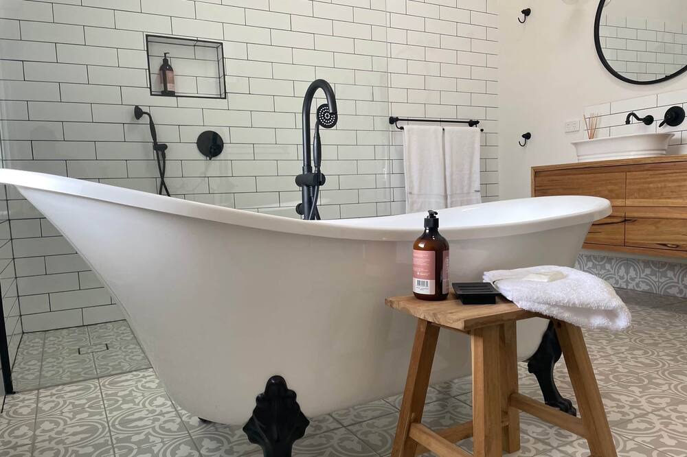 Photo of Bathroom in Numurkah
