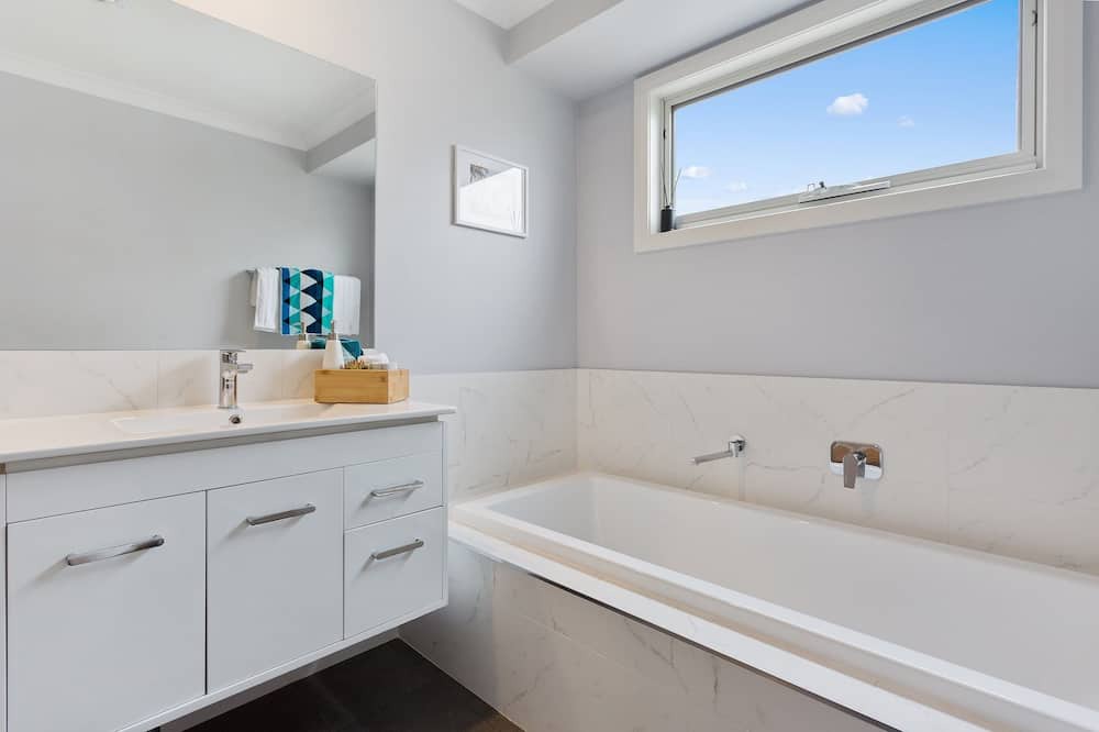 Photo of Bathroom in Pambula Beach