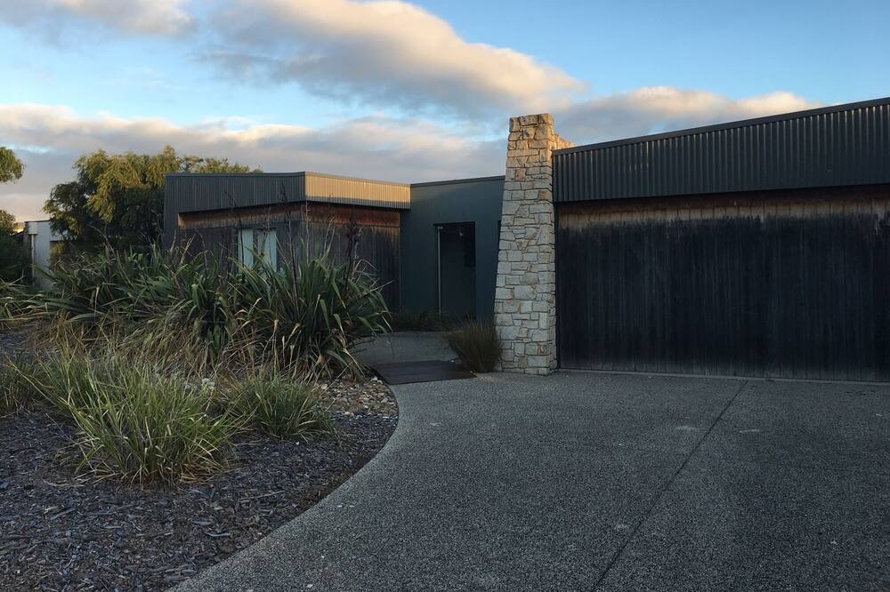 Photo of Outdoor in Connewarre